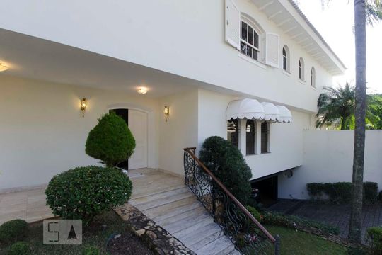 Fachada de casa à venda com 5 quartos, 577m² em Jardim São Bento, São Paulo