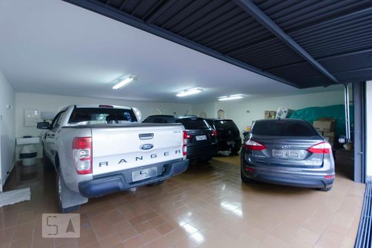 Garagem de casa à venda com 5 quartos, 577m² em Jardim São Bento, São Paulo