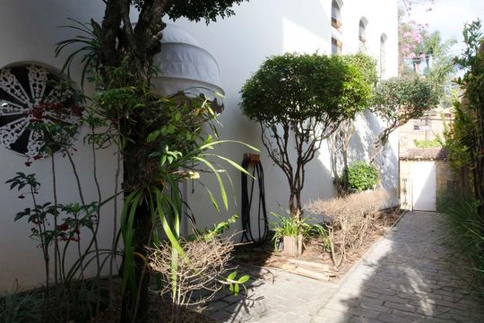 Quintal de casa à venda com 5 quartos, 577m² em Jardim São Bento, São Paulo