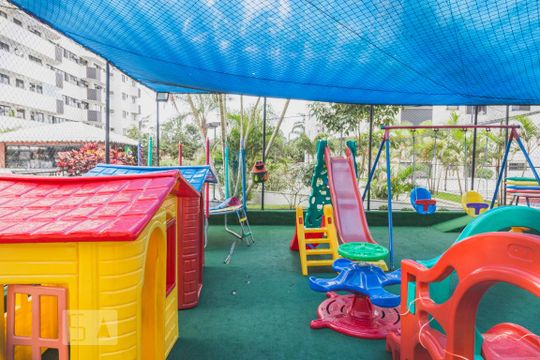 Playground de apartamento para alugar com 2 quartos, 65m² em Barra da Tijuca, Rio de Janeiro