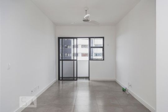 Apartamento para alugar com 2 quartos, 65m² em Barra da Tijuca, Rio de Janeiro