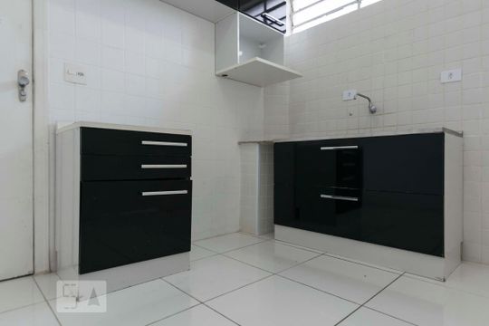 Cozinha (Armários) de apartamento para alugar com 2 quartos, 79m² em Aclimação, São Paulo