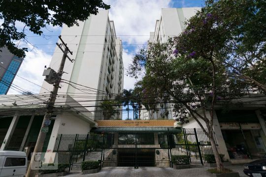 Fachada de apartamento para alugar com 2 quartos, 79m² em Aclimação, São Paulo