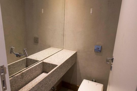 Lavabo de apartamento para alugar com 3 quartos, 160m² em Lagoa, Rio de Janeiro