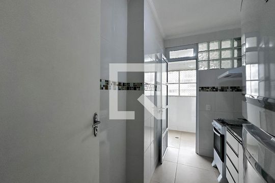 Cozinha de apartamento para alugar com 3 quartos, 85m² em Cidade Monções, São Paulo