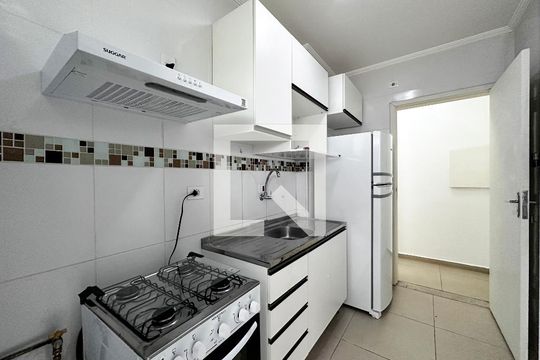 Cozinha de apartamento para alugar com 3 quartos, 85m² em Cidade Monções, São Paulo