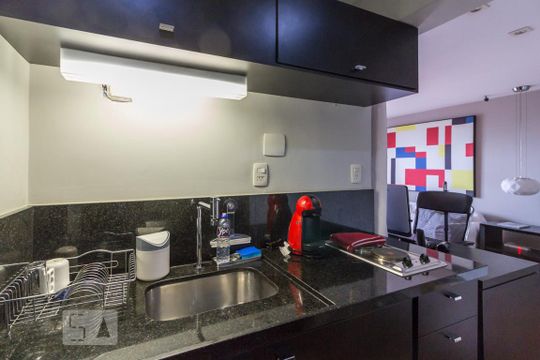 Cozinha de kitnet/studio à venda com 1 quarto, 45m² em Higienópolis, São Paulo