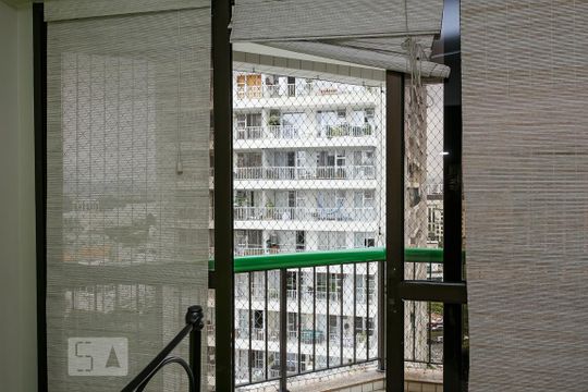 Suíte de apartamento para alugar com 2 quartos, 105m² em Barra da Tijuca, Rio de Janeiro