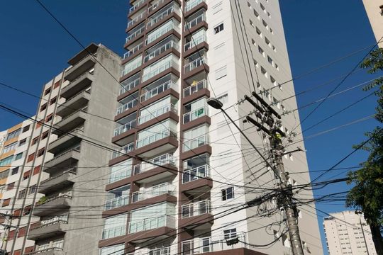Fachada de kitnet/studio para alugar com 1 quarto, 33m² em Aclimação, São Paulo