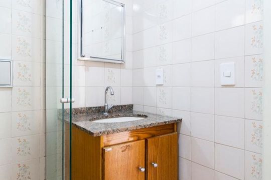 BANHEIRO SOCIAL de apartamento à venda com 3 quartos, 59m² em Vila Mascote, São Paulo