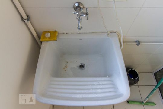 Pia da area de serviço  de apartamento para alugar com 3 quartos, 61m² em Jardim Independência, São Paulo