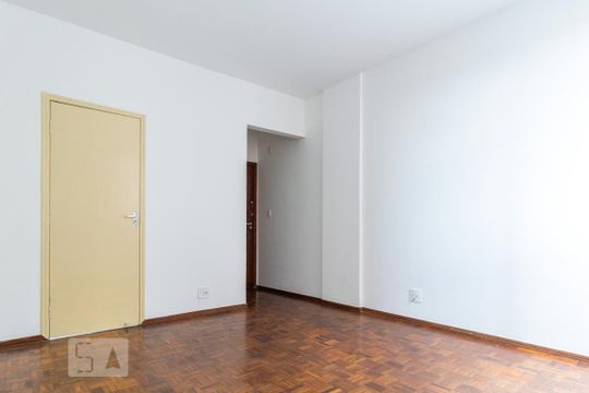 Apartamento à venda com 2 quartos, 60m² em Floresta, Belo Horizonte