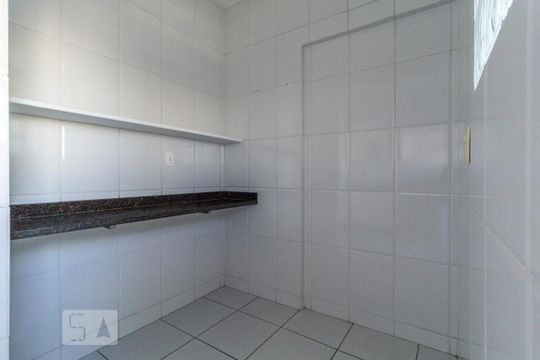Cozinha de apartamento à venda com 2 quartos, 60m² em Floresta, Belo Horizonte