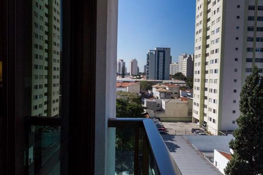 VARANDA QUARTO SUITE de apartamento à venda com 2 quartos, 132m² em Vila Clementino, São Paulo