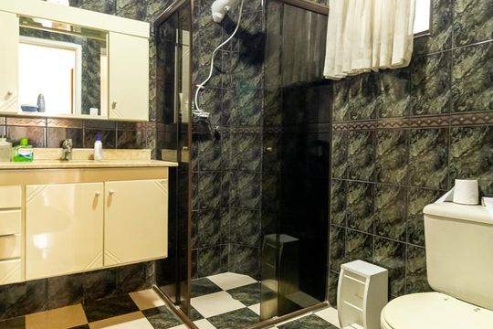 Banheiro social 2 de apartamento para alugar com 3 quartos, 130m² em Jardim Paulista, São Paulo