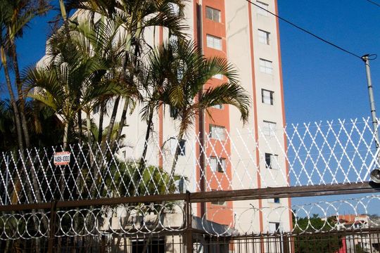 Fachada de apartamento à venda com 2 quartos, 77m² em Vila São Paulo, São Paulo