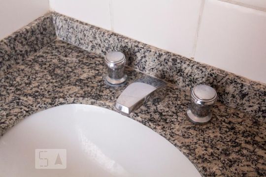BANHEIRO SOCIAL de apartamento para alugar com 1 quarto, 40m² em Vila Guarani (z Sul), São Paulo