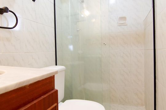 Banheiro de apartamento à venda com 3 quartos, 96m² em Vila Costa E Silva, Campinas