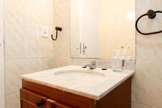 Banheiro de apartamento à venda com 3 quartos, 96m² em Vila Costa E Silva, Campinas