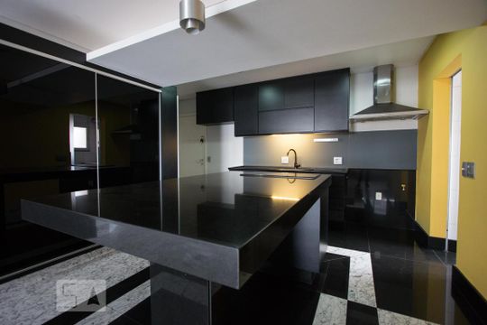 cozinha de apartamento à venda com 2 quartos, 96m² em Vila Andrade, São Paulo