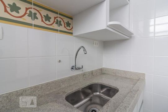 Cozinha de kitnet/studio à venda com 1 quarto, 43m² em Centro, São Paulo