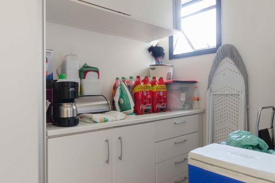 Quarto de serviço de apartamento à venda com 2 quartos, 67m² em Jardim Paraíso, São Paulo