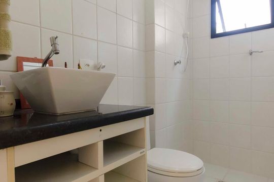 Banheiro de apartamento à venda com 2 quartos, 67m² em Jardim Paraíso, São Paulo