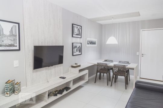 Sala de apartamento para alugar com 1 quarto, 50m² em Recreio dos Bandeirantes, Rio de Janeiro