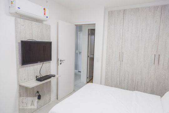 Quarto de apartamento para alugar com 1 quarto, 50m² em Recreio dos Bandeirantes, Rio de Janeiro