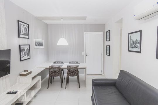 Apartamento para alugar com 1 quarto, 50m² em Recreio dos Bandeirantes, Rio de Janeiro