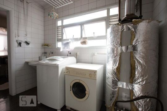 area de serviço de apartamento à venda com 4 quartos, 240m² em Vila Suzana, São Paulo