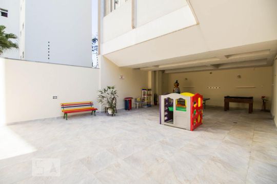 Playground de apartamento para alugar com 2 quartos, 73m² em Pinheiros, São Paulo