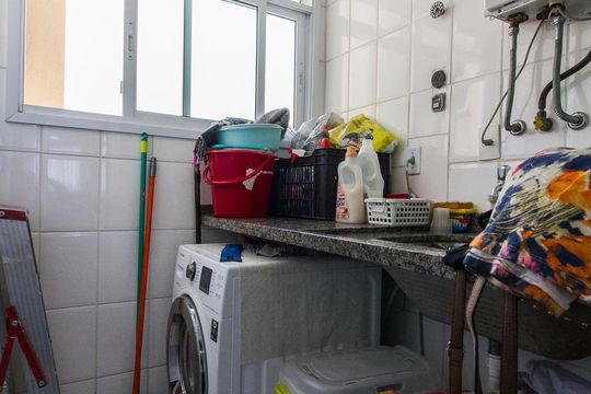 Area de serviço de apartamento para alugar com 3 quartos, 153m² em Vila Invernada, São Paulo