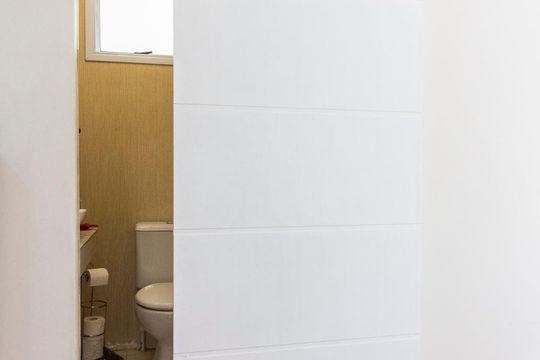Porta do lavabo de apartamento para alugar com 3 quartos, 153m² em Vila Invernada, São Paulo