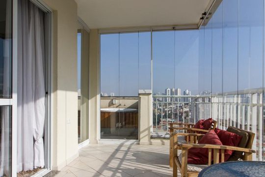 Varanda Gourmet  de apartamento para alugar com 3 quartos, 153m² em Vila Invernada, São Paulo
