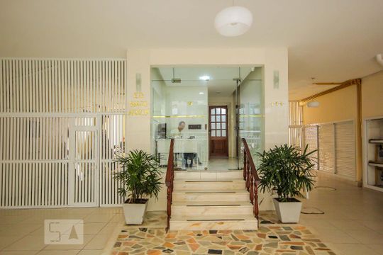 Fachada de apartamento à venda com 2 quartos, 70m² em Copacabana, Rio de Janeiro