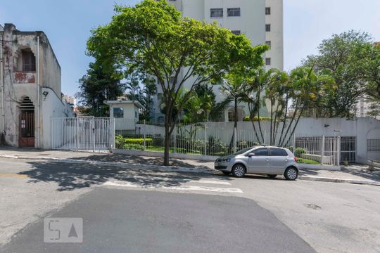Fachada de apartamento para alugar com 2 quartos, 50m² em Cambuci, São Paulo