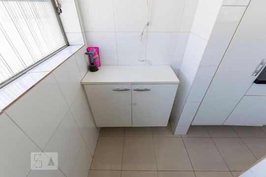 Área de serviço de apartamento para alugar com 2 quartos, 50m² em Cambuci, São Paulo