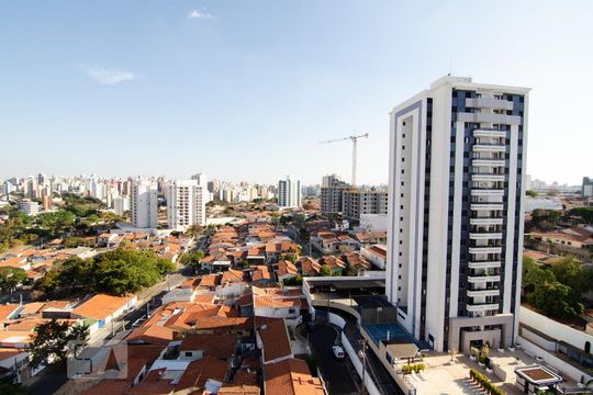 Vista da janela de apartamento à venda com 2 quartos, 54m² em Taquaral, Campinas