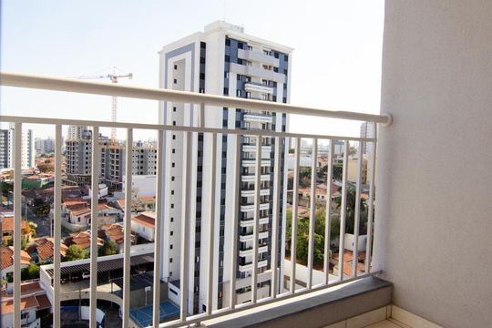 Sacada de apartamento à venda com 2 quartos, 54m² em Taquaral, Campinas
