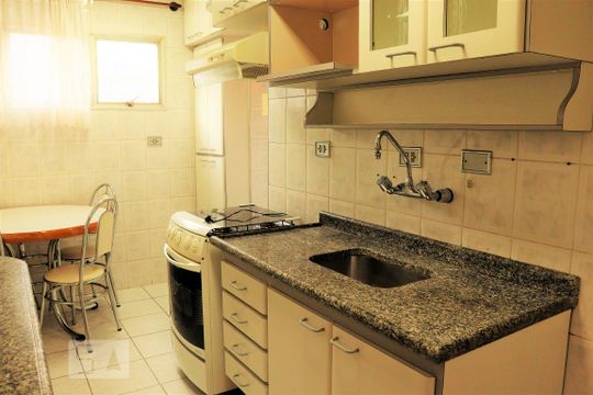 Cozinha de apartamento para alugar com 1 quarto, 42m² em Paraíso, São Paulo