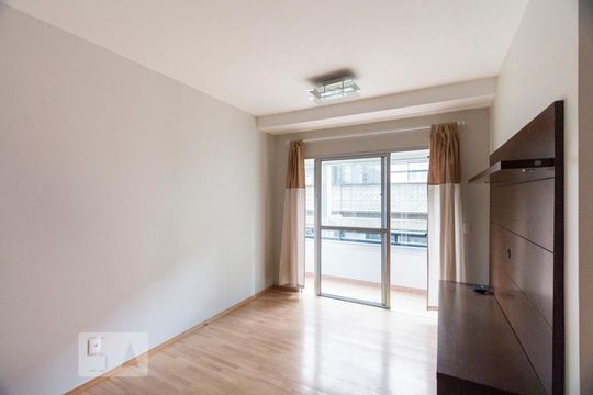 Sala de apartamento para alugar com 3 quartos, 73m² em Vila Guarani (z Sul), São Paulo