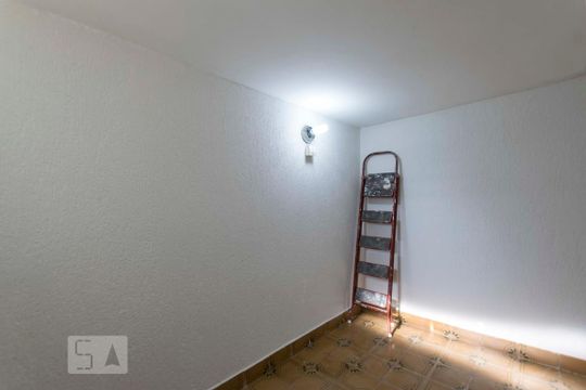 Quarto de serviço de apartamento para alugar com 2 quartos, 60m² em Jardim da Glória, São Paulo