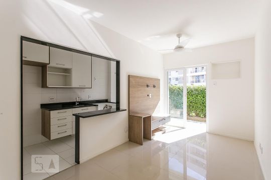 Apartamento à venda com 2 quartos, 65m² em Jacarepaguá, Rio de Janeiro