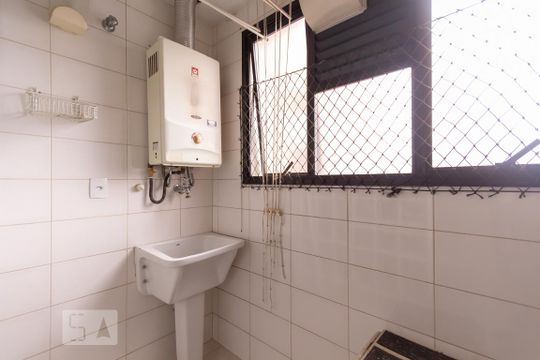 Área de serviço de apartamento para alugar com 3 quartos, 72m² em Jardim Colombo, São Paulo