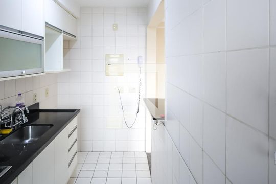 Cozinha e Área de Serviço de apartamento para alugar com 2 quartos, 140m² em Vila Gumercindo, São Paulo