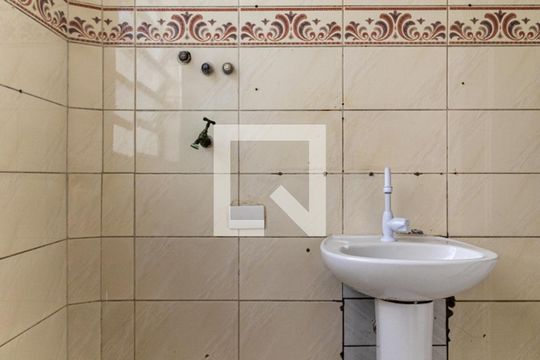 Banheiro de apartamento para alugar com 1 quarto, 45m² em Centro, São Paulo