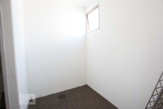 Quarto de serviço de apartamento à venda com 2 quartos, 70m² em Real Parque, São Paulo