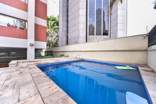 Piscina de apartamento para alugar com 1 quarto, 85m² em Itaim Bibi, São Paulo