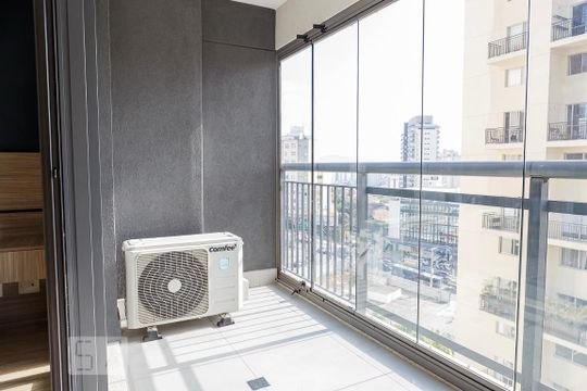 Varanda de kitnet/studio para alugar com 1 quarto, 31m² em Sumarezinho, São Paulo